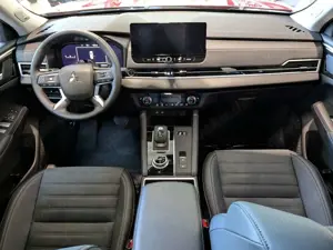 Mitsubishi Outlander 2.4 l 225 kW PHEV  Intro Edition Bild 4