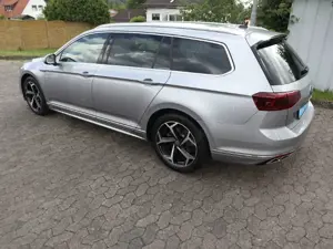Volkswagen Passat Variant R-Line 2.0 TSI DSG AHK/DCC Bild 5