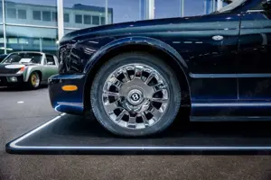 Bentley Azure Cabriolet*3. Hand*Wenig KM*Unfallfrei* Bild 5