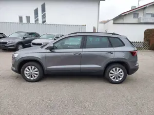 Skoda Karoq 1.5 TSI DSG Selection 130Jahre 4J.Gar. AHK Kamera