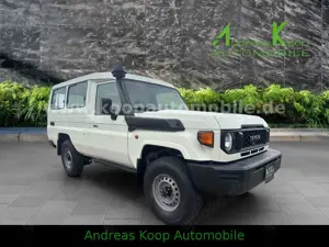 Toyota Land Cruiser GDJ 78 2,8d STD 2x90 40th Sofort Bild 2