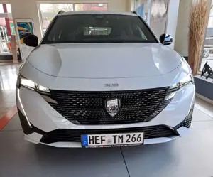 Peugeot 308 Hybrid 136 GT Bild 2