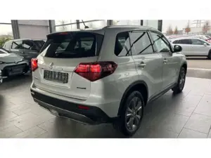 Suzuki Vitara 1.4 Comfort Facelift AT Navi LED ACC Kamera SitzHZ Bild 3