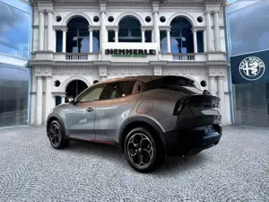 Alfa Romeo Junior Ibrida 1.2 MHEV Speciale*Tech*18" Bild 4