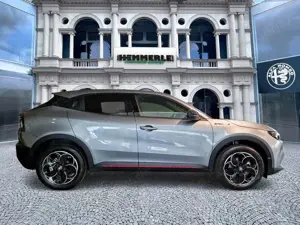 Alfa Romeo Junior Ibrida 1.2 MHEV Speciale*Tech*18" Bild 5