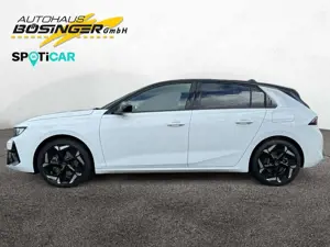 Opel Astra L Lim. GSeHybrid 225PS Systemleistung8FACH Bild 4