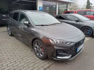 Ford Focus ST-Line Mildhybrid Toter-Winkel Styling Paket Bild 2