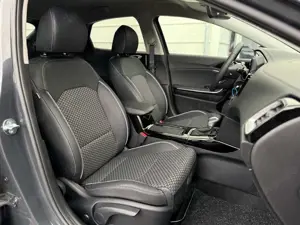 Kia XCeed Gold 1.6 T-GDi DCT Navi*Android Auto*Teilleder*... Bild 4