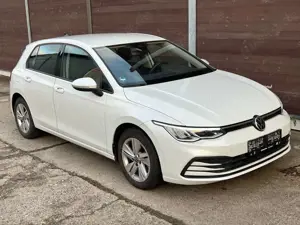 Volkswagen Golf VIII 1.5 eTSI DSG Life *LED*DigiTa*App-Con*
