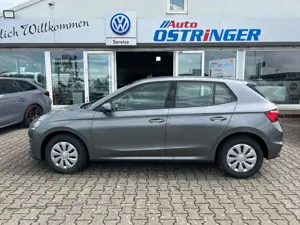 Skoda Fabia Essence 1,0 TSI AppleCarPlay LED Sitzhz Bild 3