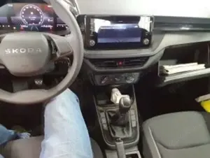 Skoda Fabia 1.0 TSI LED Klima PDC VC Garantie LED PDC Bild 4