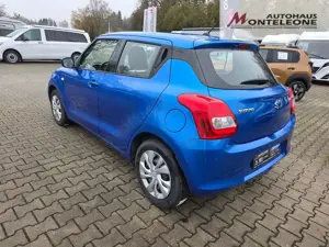 Suzuki Swift Club 1.2 66KW 66 kW (90 PS), Schalt. 5-Gang, Fr... Bild 3