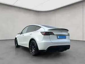 Tesla Model Y Bild 3
