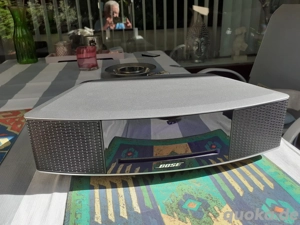 Bose Wave Soundtouch DAB mit Pedestal