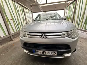 Mitsubishi Outlander 2.2 DI-D 4WD Aut. Plus Bild 5