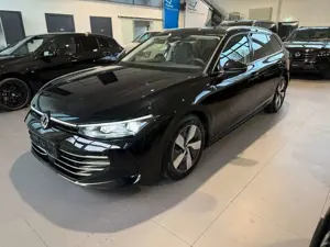Volkswagen Passat Variant 2.0 TDI Elegance AHK/Matrix/360°