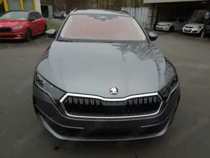 Skoda Octavia Combi 1.5TSI mHEV DSG/Selection/LED/AHK/Kamera Bild 2