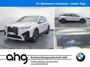 BMW iX xDrive40 Sportpaket AHK Komfortzugang