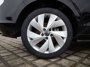 Volkswagen Golf VIII 1.5 eTSI Goal AHK ACC MATRIX-LED Bild 5