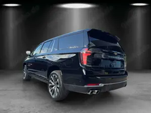 Chevrolet Suburban High Country 6.2 MY25 PDC/TV/LED/AHK/ Bild 3