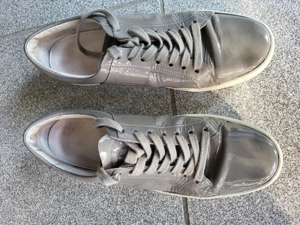 Graue Sneakers aus Lackleder von Kennel & Schmenger, Größe 7 Bild 3