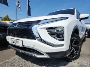 Mitsubishi Eclipse Cross Plug-In Hybrid Plus LED Navi Kamera Bild 5