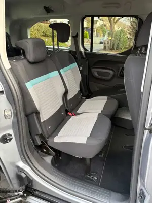 Citroen Berlingo Berlingo XL BlueHDi 130 EAT8 SHINE Bild 3