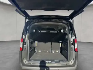 Ford Tourneo Courier 1.0 EcoBoost TITANIUM 92 kW, 5-tür Bild 4