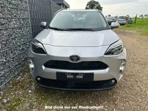 Toyota Yaris Cross 1.5 HEV Elegant Bild 2