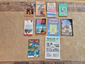 Biete ca. 30 Reiseführer Thailand und viele Länder mehr für 50,-  