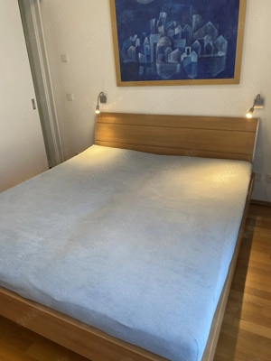 Verschenke: Hochwertiges Doppelbett, schlichtes Design