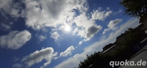 Dachdecker bietet kleinere Reparaturen 