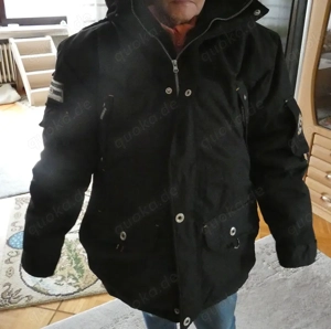 Feste Winterjacke mit Kaputze Gr 48-50