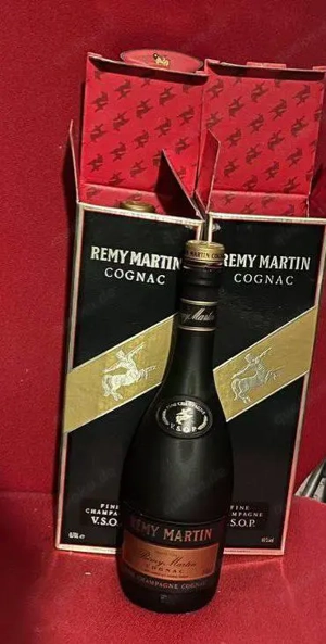 Remy Martin Cognac, Fine Champagne V.S.O.P. sehr alt in Originalverpackung 
