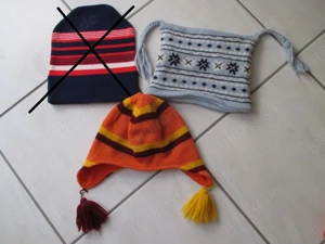 Mützen, Schals, 4 Stück