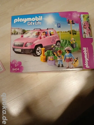 Playmobil City Life 9404 rosa Familienvan mit Figuren