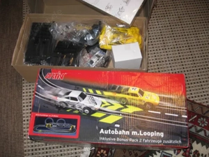 2 X Modellautorennbahn unbespielt