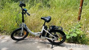 URBANRIDER Elektrisches Faltrad