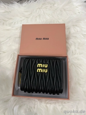 miu miu portmornee 