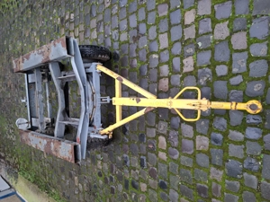 Stabiles Untergestell für Transportanhänger 