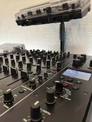 Pioneer DJ  DJM V10