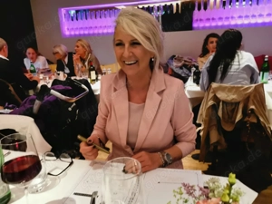 Bekannte  Freundin gesucht