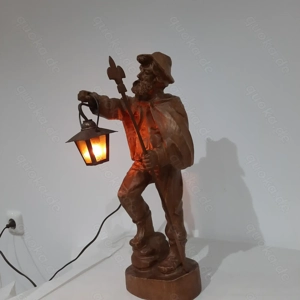 Nachtwächter mit Laterne aus dem Erzgebirge 