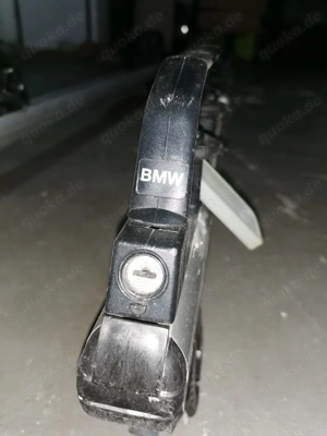 Original BMW - Dachträger mit abschließbaren Skihalterungen und Erhöhung Querträger für Reling Bild 2