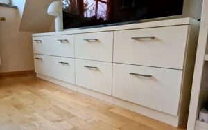 Schnäppchen: weißes hochwertiges Sideboard