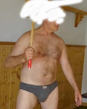 ich,  61 Jahre 1,69m 65kg biete echte Arbeit in Garten und Haus für dich ! suche Erotik