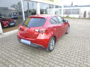 Mazda 2 SKYACTIV-G 90 Automatik, 1. Hand, Winterräder, TÜV Bild 4