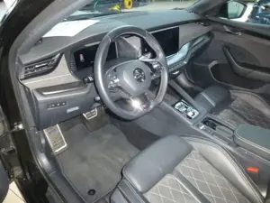 Skoda Octavia Combi RS Plus 4x4 Bild 3