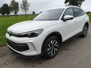 Volkswagen Tiguan 1.5 eTSI 110 kW Life Pano IQ LED Head GV5 AHK 3...