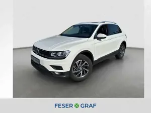 Volkswagen Tiguan SOUND TSI 4Motion DSG AHK Kamera Pano ACC